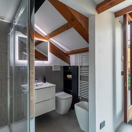 Modern Loft, Rooftop Patio, Full Kitchen Διαμέρισμα