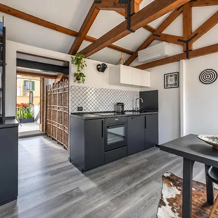 Modern Loft, Rooftop Patio, Full Kitchen Venezia
