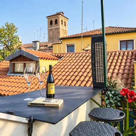 Appartamento Modern Loft, Rooftop Patio, Full Kitchen *